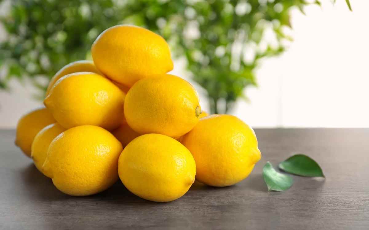 Lower Uric Acid With lemon juice