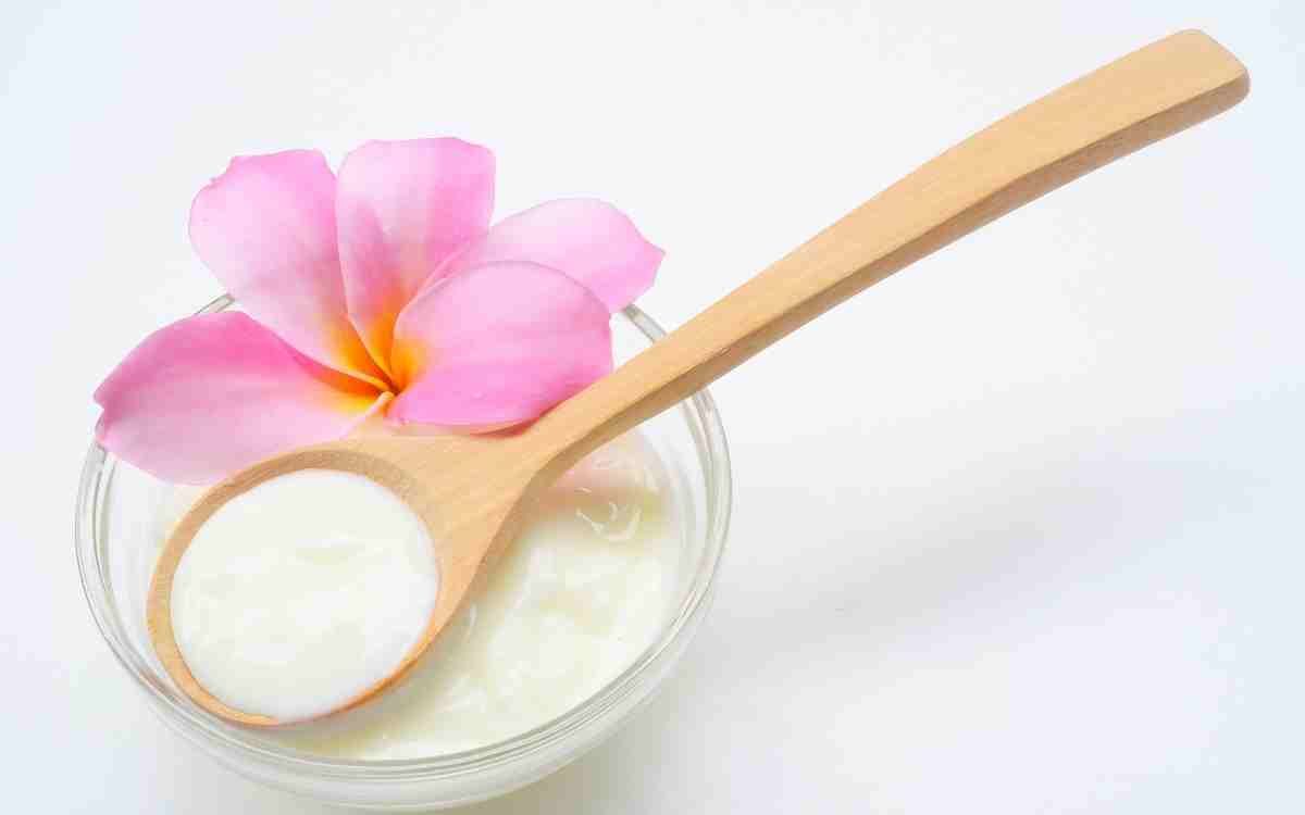How to Use Yogurt for Glowing Skin