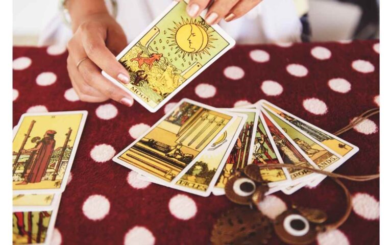 How Does A Tarot Reading Work With Twin Flame Tarot Cards?