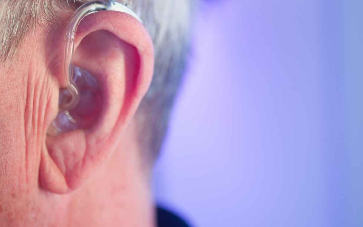 Hearing Aid Problems Solutions: Try This Method