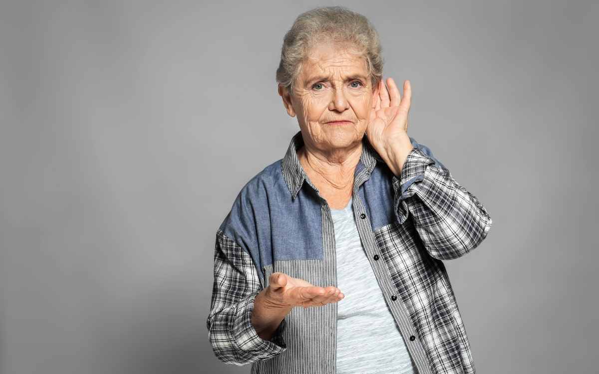 How To Improve Hearing Power In Old Age