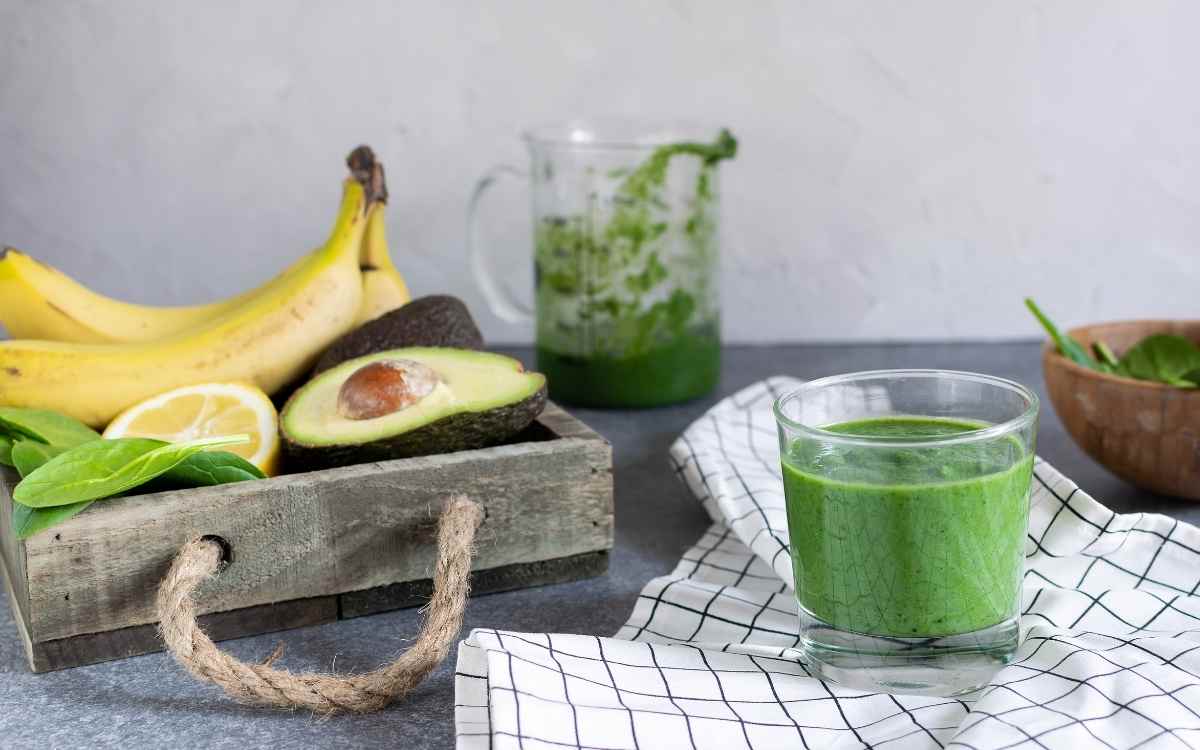 Tropical Green Smoothie For Weight Loss 