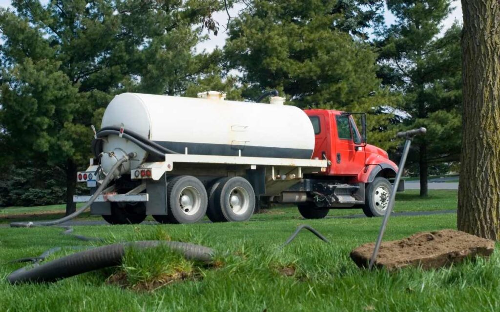 Symptoms that your septic tank needs to be pumped