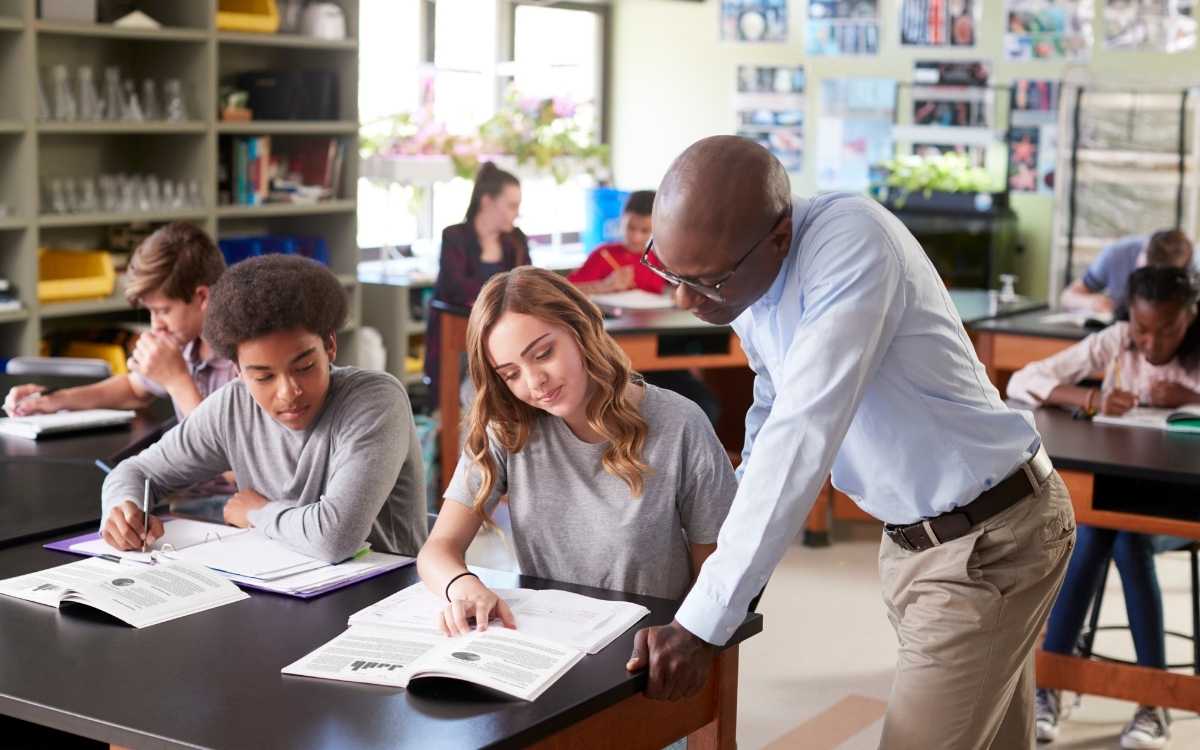 How To Praise A Teacher In Words